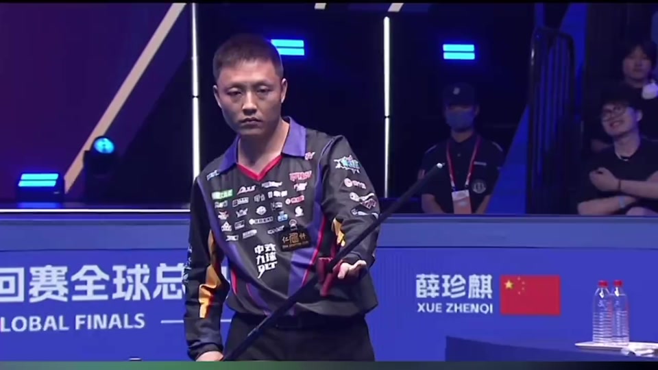 一位曾经在 一位曾经在