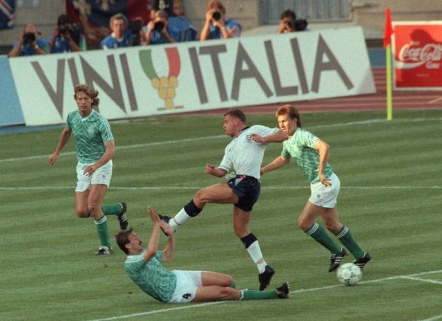 仍历历在目 仍历历在目